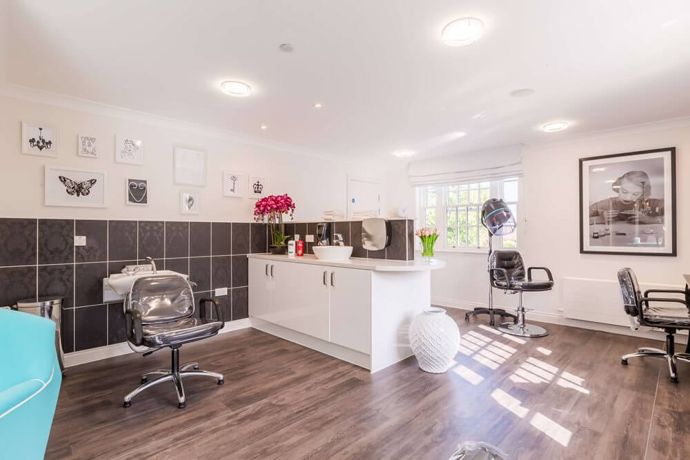 Liberham Lodge - Bookham- salon