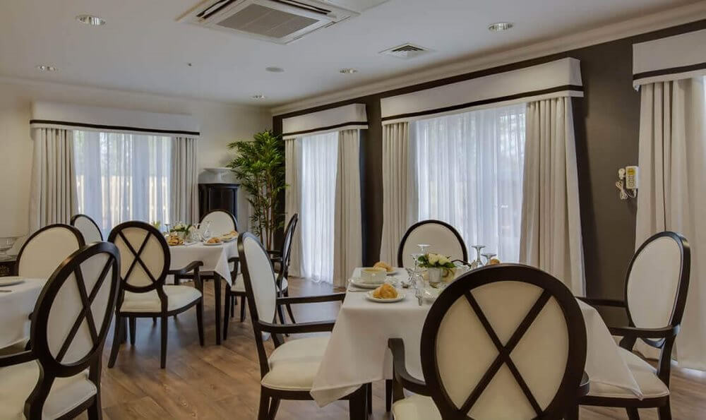 Amherst House - Horley Park- dining room