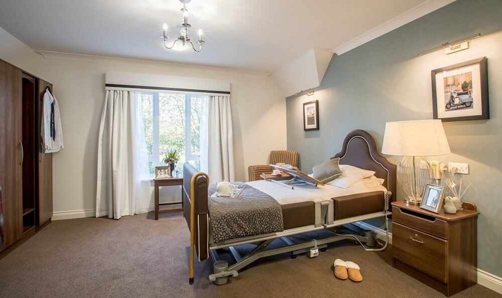 Activities Organiser - Woking- bedroom 