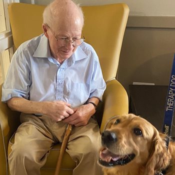 Crowborough care home residents enjoy pet therapy