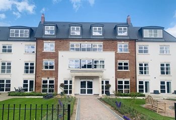 Not all heroes wear capes – care home searches for Driffield local heroes 