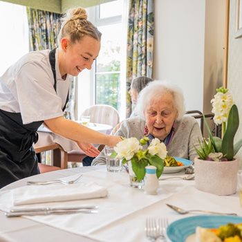 Sutton Coldfield care home opens its doors for a merry good time 