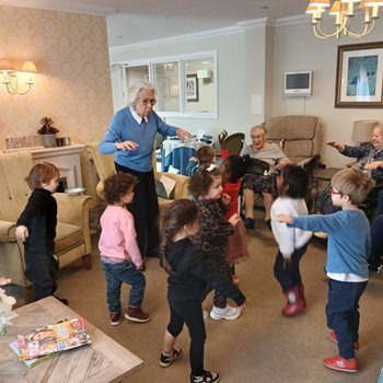 Witney care home residents and local children unite for intergenerational environmental initiative for World Bee Day