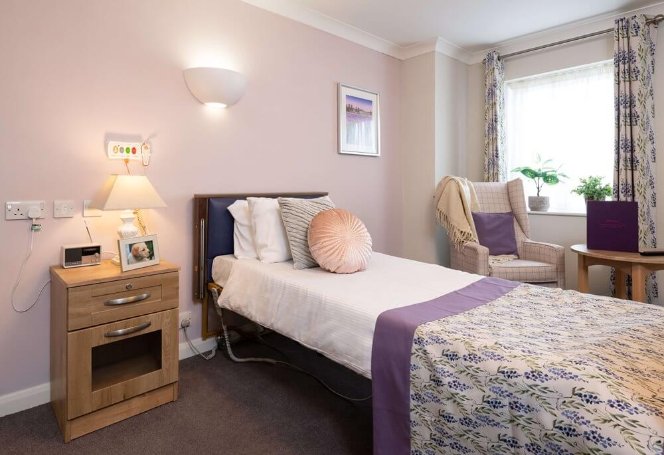 Registered Nurse - snowdrop house bedroom