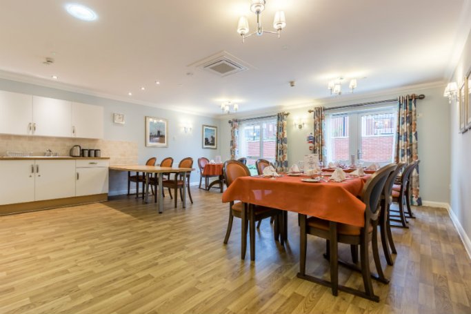 Hartismere Place - ihartismere-dining-gallery-03 image