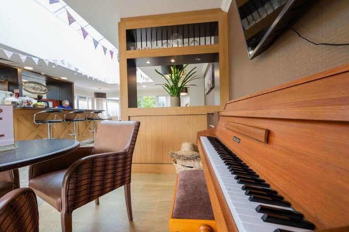 Catering Assistant - Sandfields piano