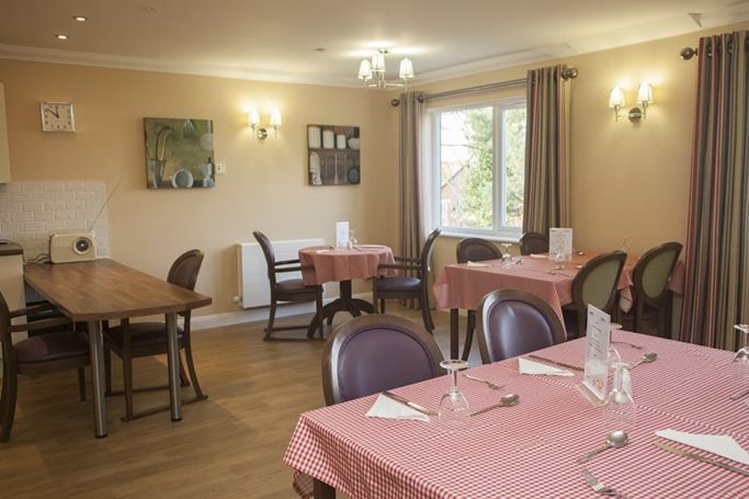 Care Assistant Nights - i-davers-dining-room_1 image