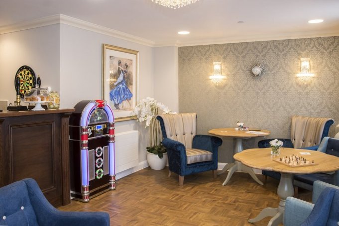 Second Chef Bank - interior-rooms-care-uk-pear-tree-court-3 image