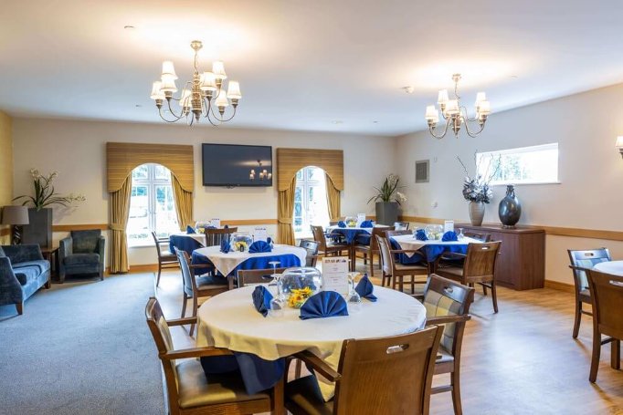 Team Leader Care - knebworth dining 