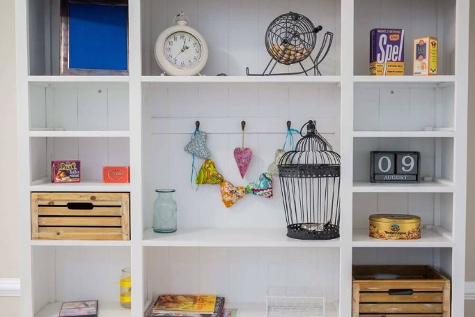 Scarlet House - Scarlet House shelves