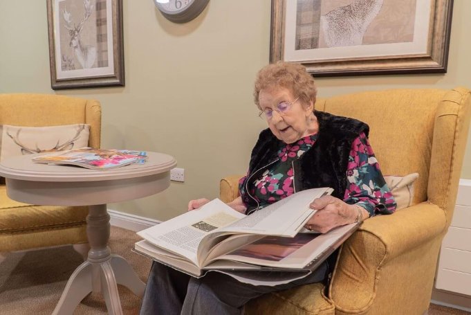 Host Bank - Murrayside resident reading 