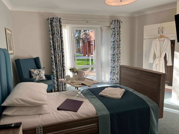 Housekeeping Assistant - chichester bedroom