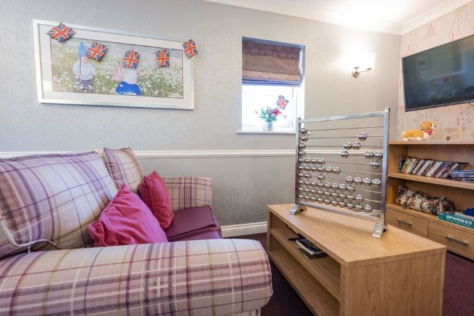 Bank Team Leader Care - ambleside bedroom 