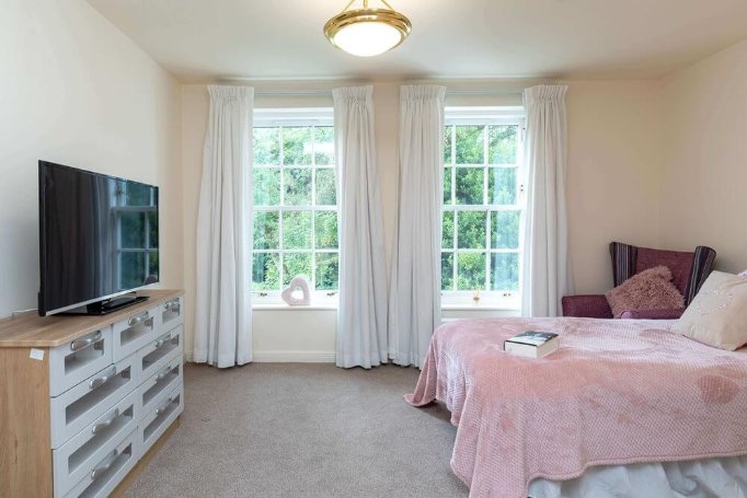 Metchley Manor - Metchley Manor bedroom