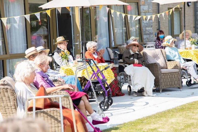 Laundry Assistant - Invicta Court garden party 3