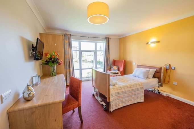 Bank Team Leader Care - ambleside bedroom 