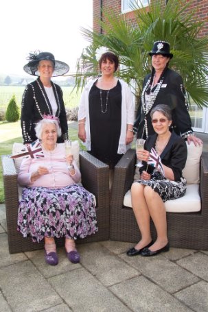 Knebworth - daphne-elwin-linda-fenge-janet-tarplett-nikki-journet-baylis-and-jane-eke-at-knebworths-care-home im